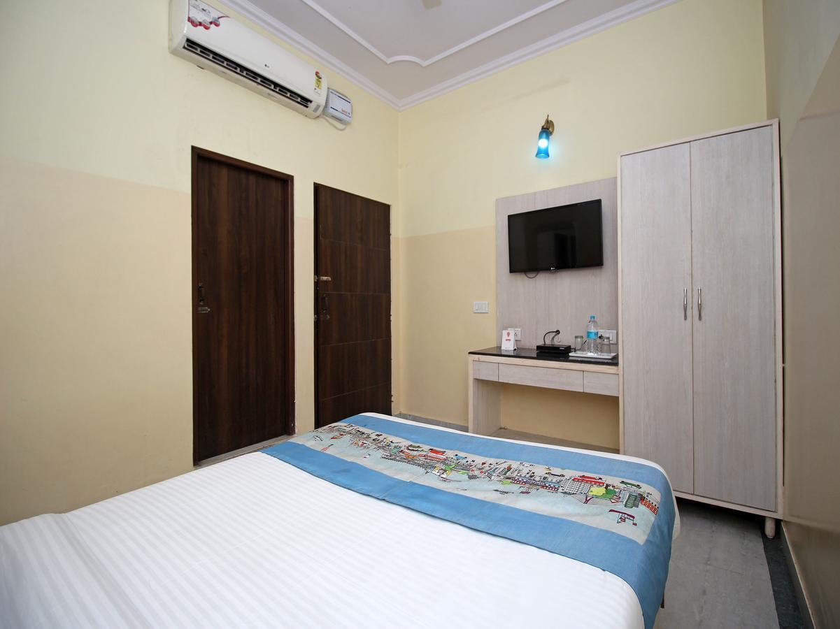 ג'איפור Oyo 1143 Hotel Rdb Palace מראה חיצוני תמונה