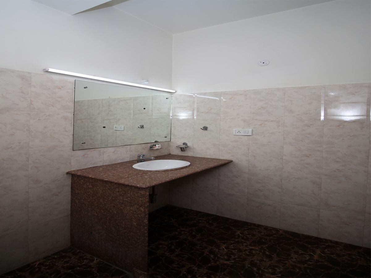 ג'איפור Oyo 1143 Hotel Rdb Palace מראה חיצוני תמונה